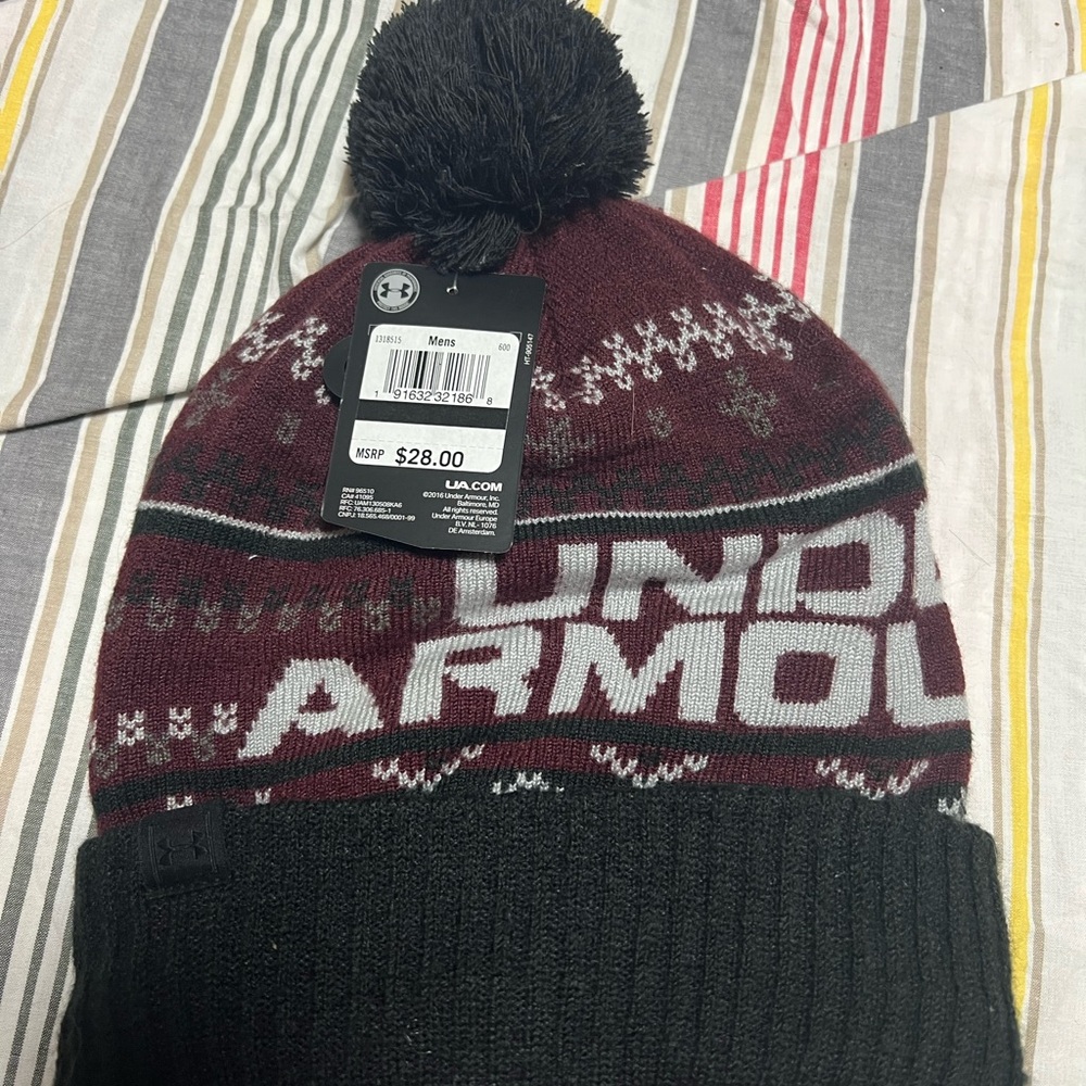 Under Armour Black and Maroon Knit Beanie